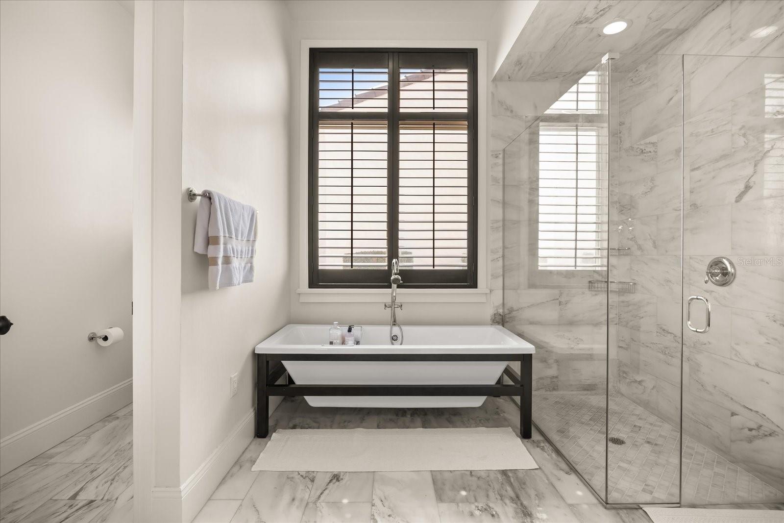 CASA DEL LAGO - Residential