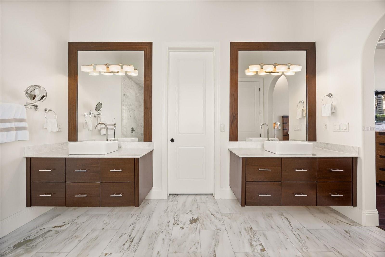 CASA DEL LAGO - Residential