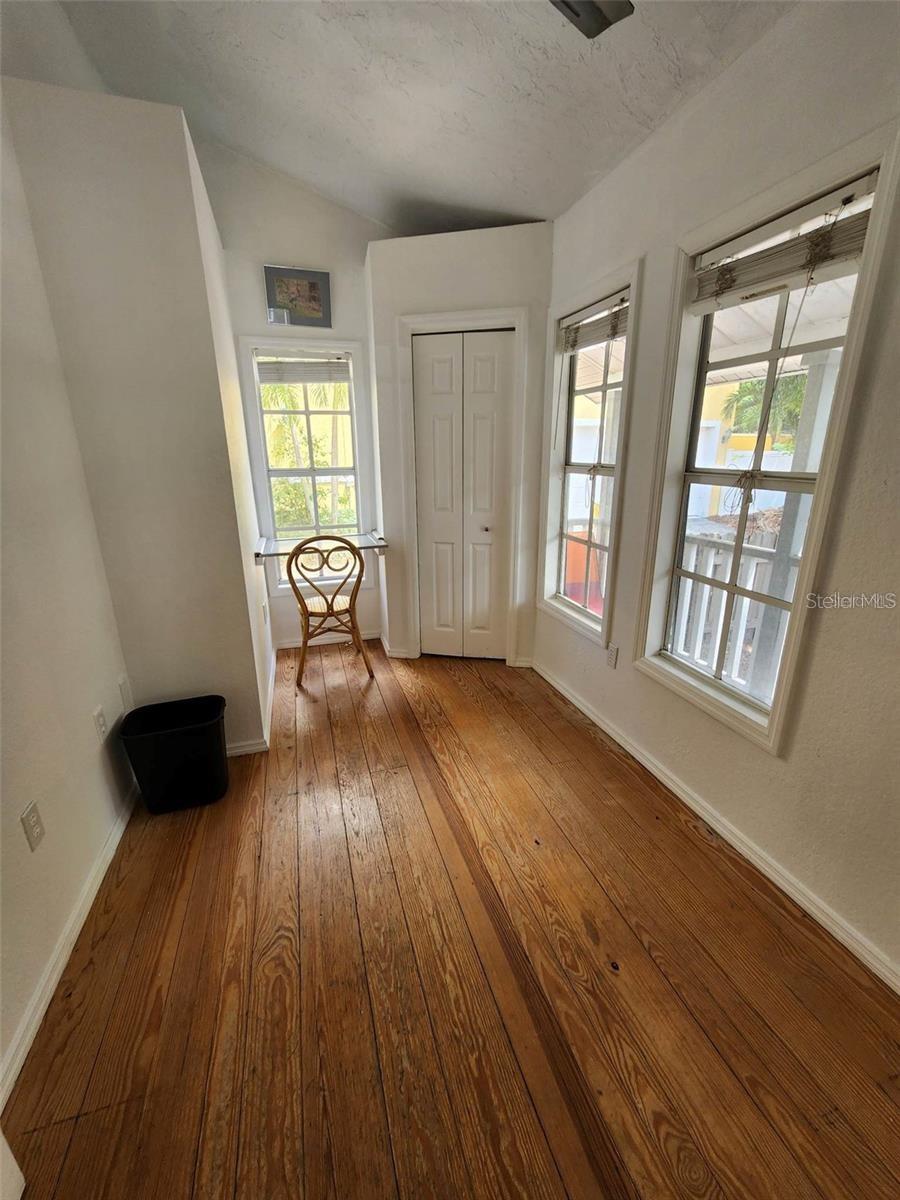 POS SUB OF BLKS G & H - Residential Lease