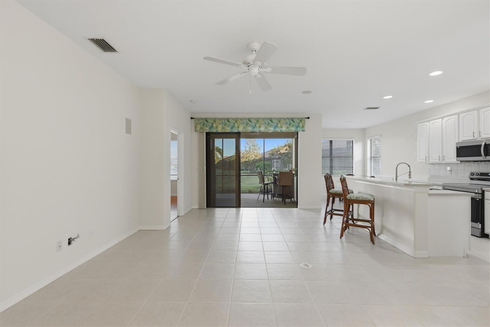 VENETIAN FALLS PH 1 - Residential