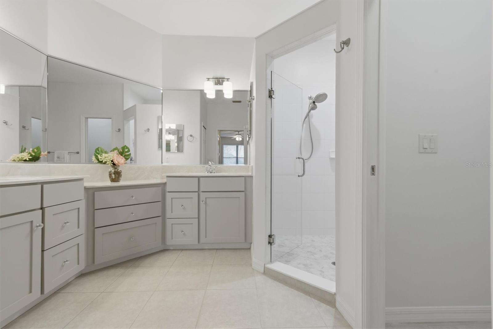 VENETIAN FALLS PH 1 - Residential