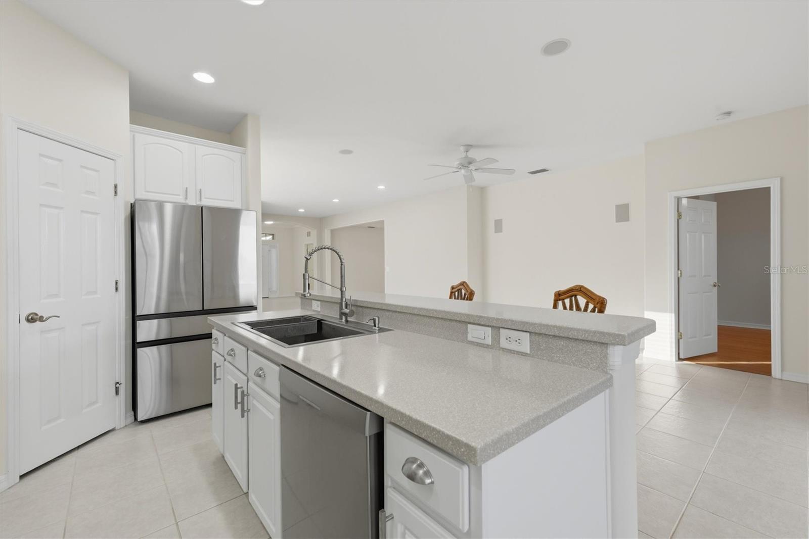 VENETIAN FALLS PH 1 - Residential