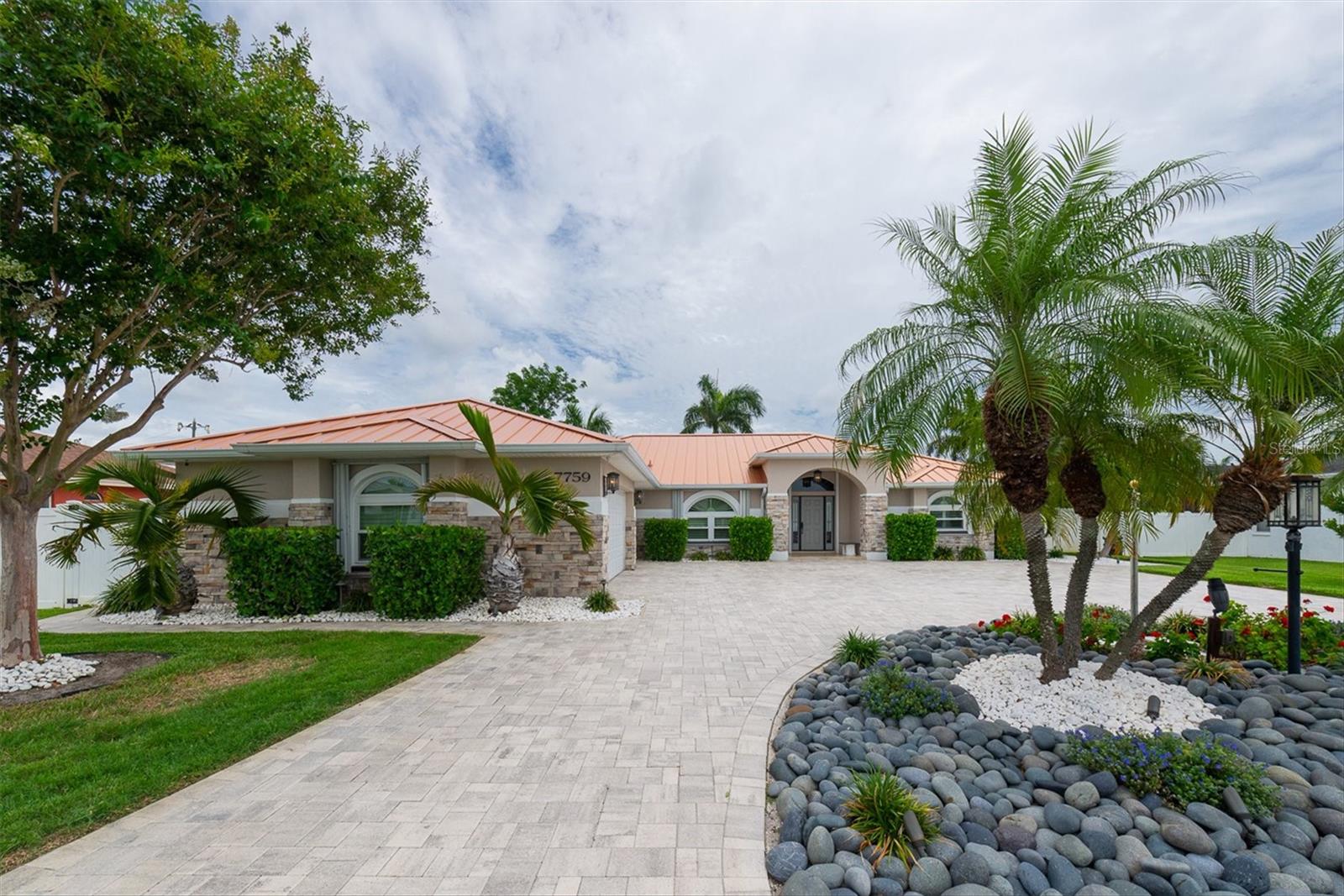 7759 CARVER COURT