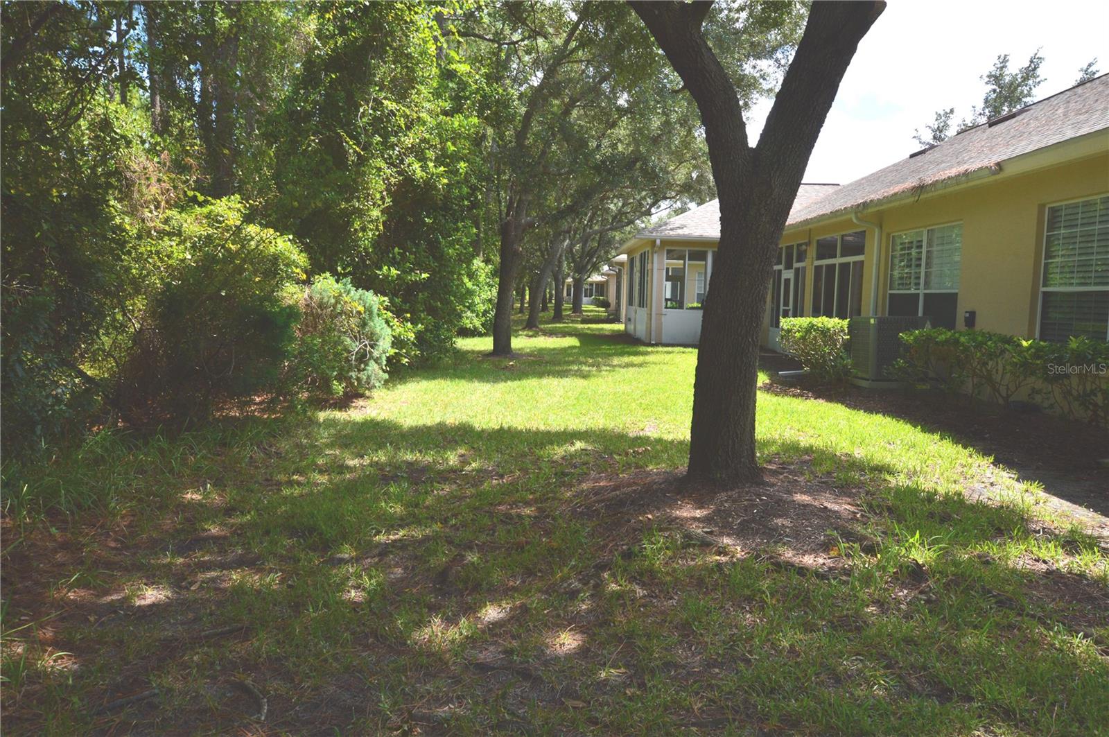 SAVANNAH SQUARE - Residential