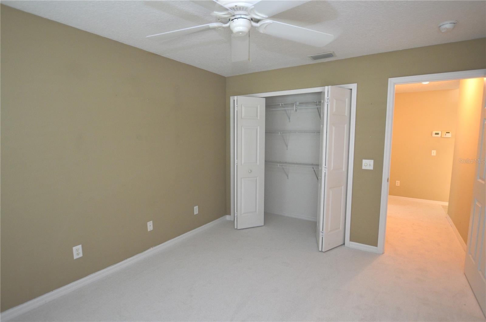 SAVANNAH SQUARE - Residential