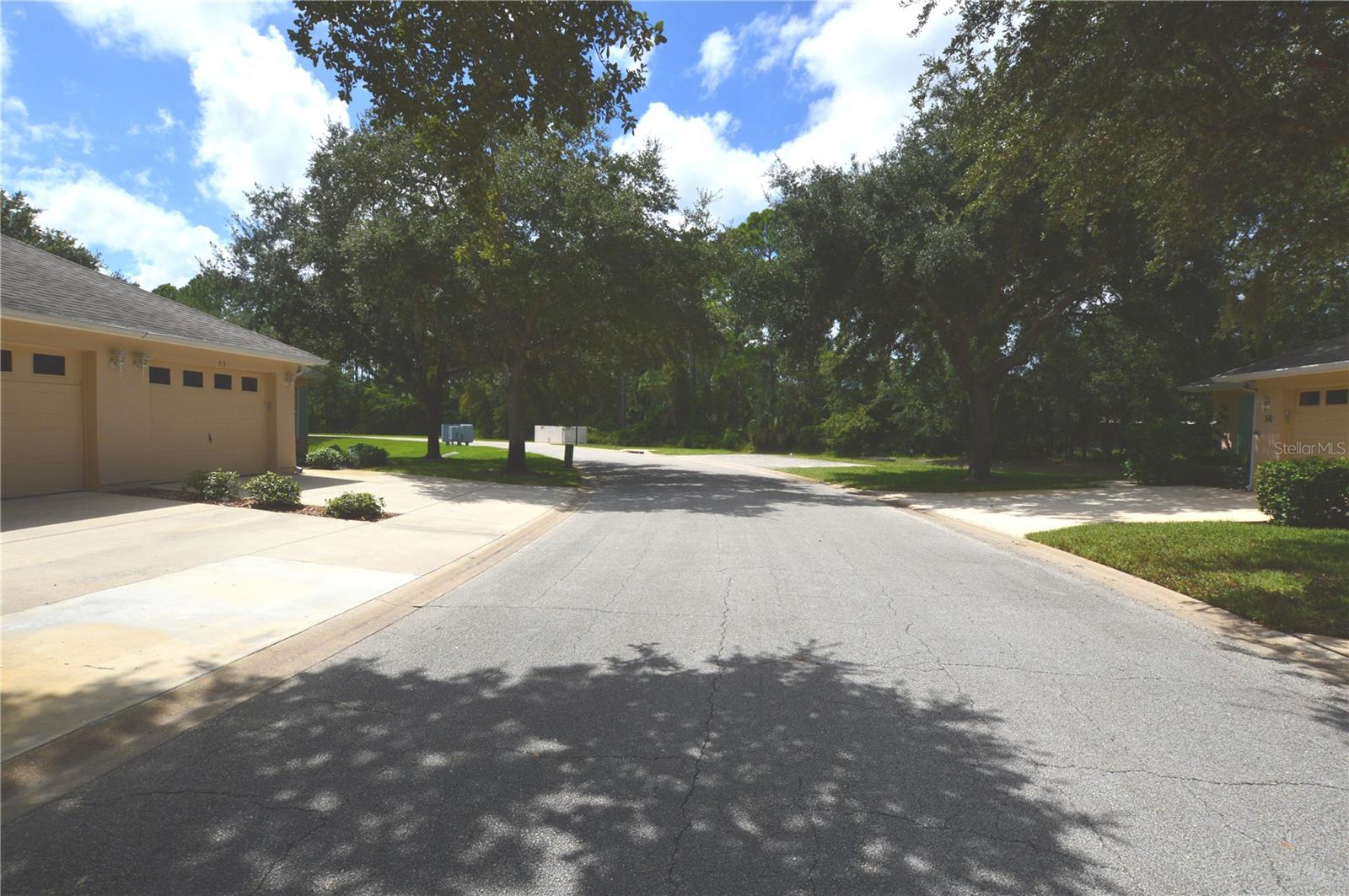 SAVANNAH SQUARE - Residential