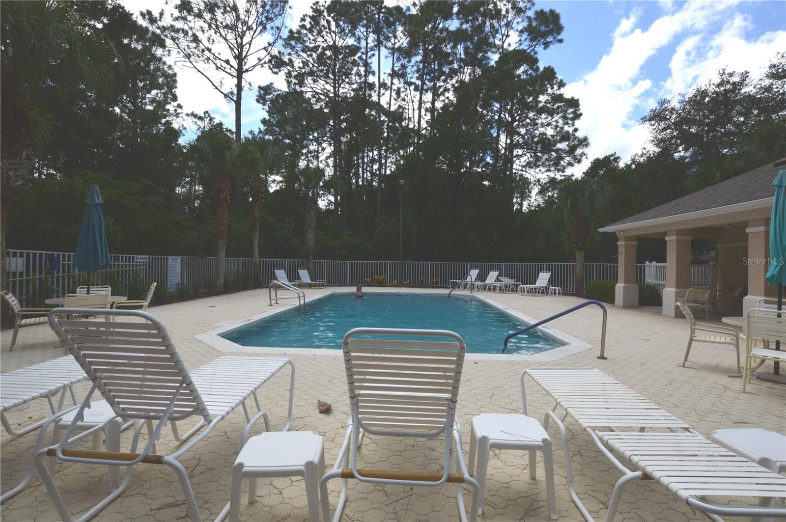 SAVANNAH SQUARE - Residential