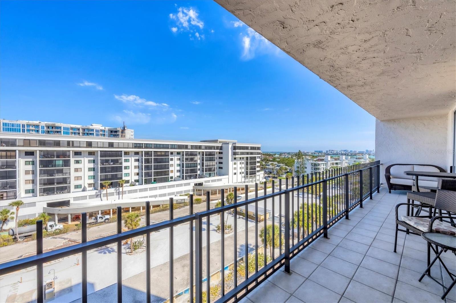 LIDO BEACH CLUB - Residential