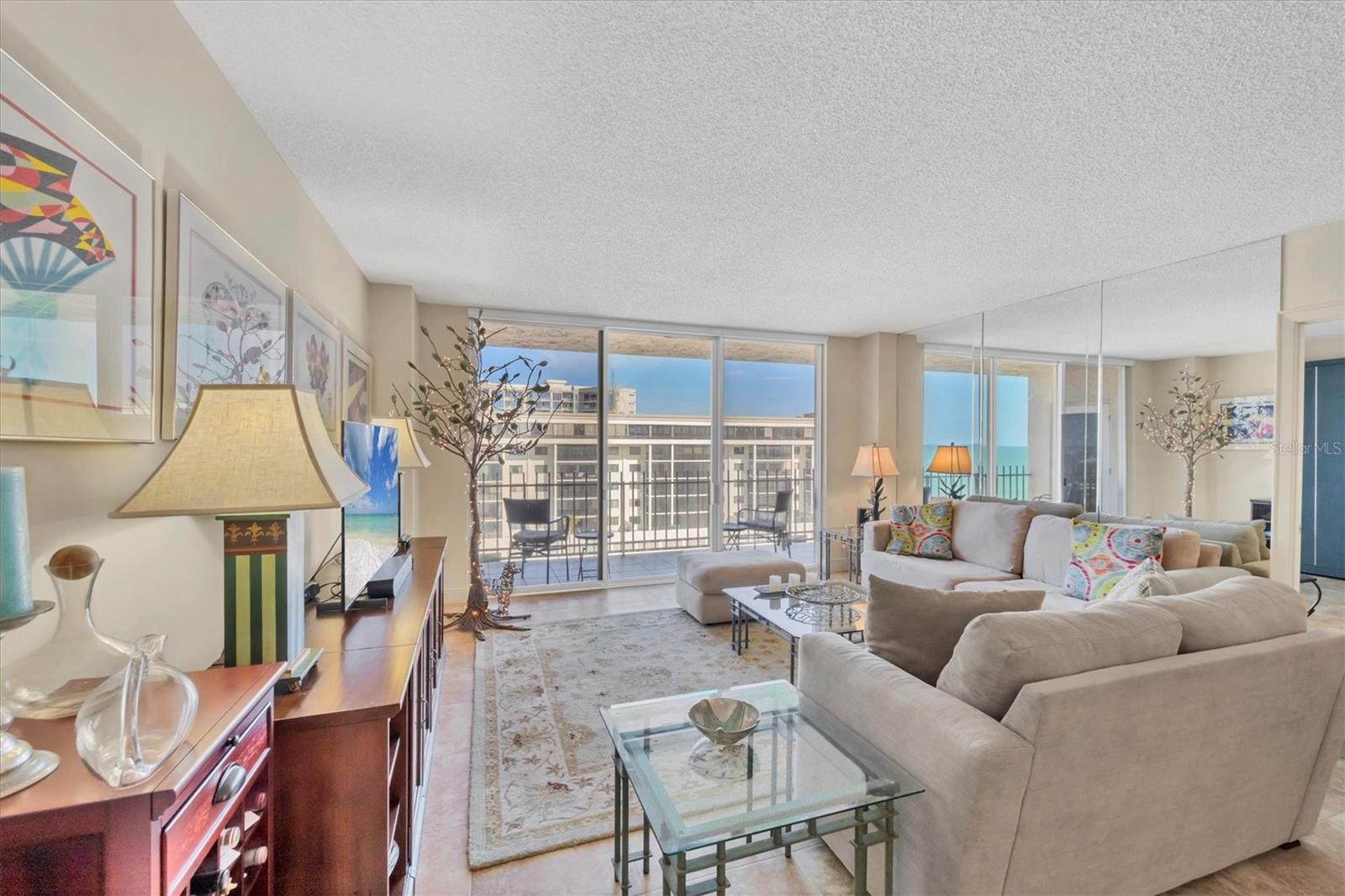 LIDO BEACH CLUB - Residential