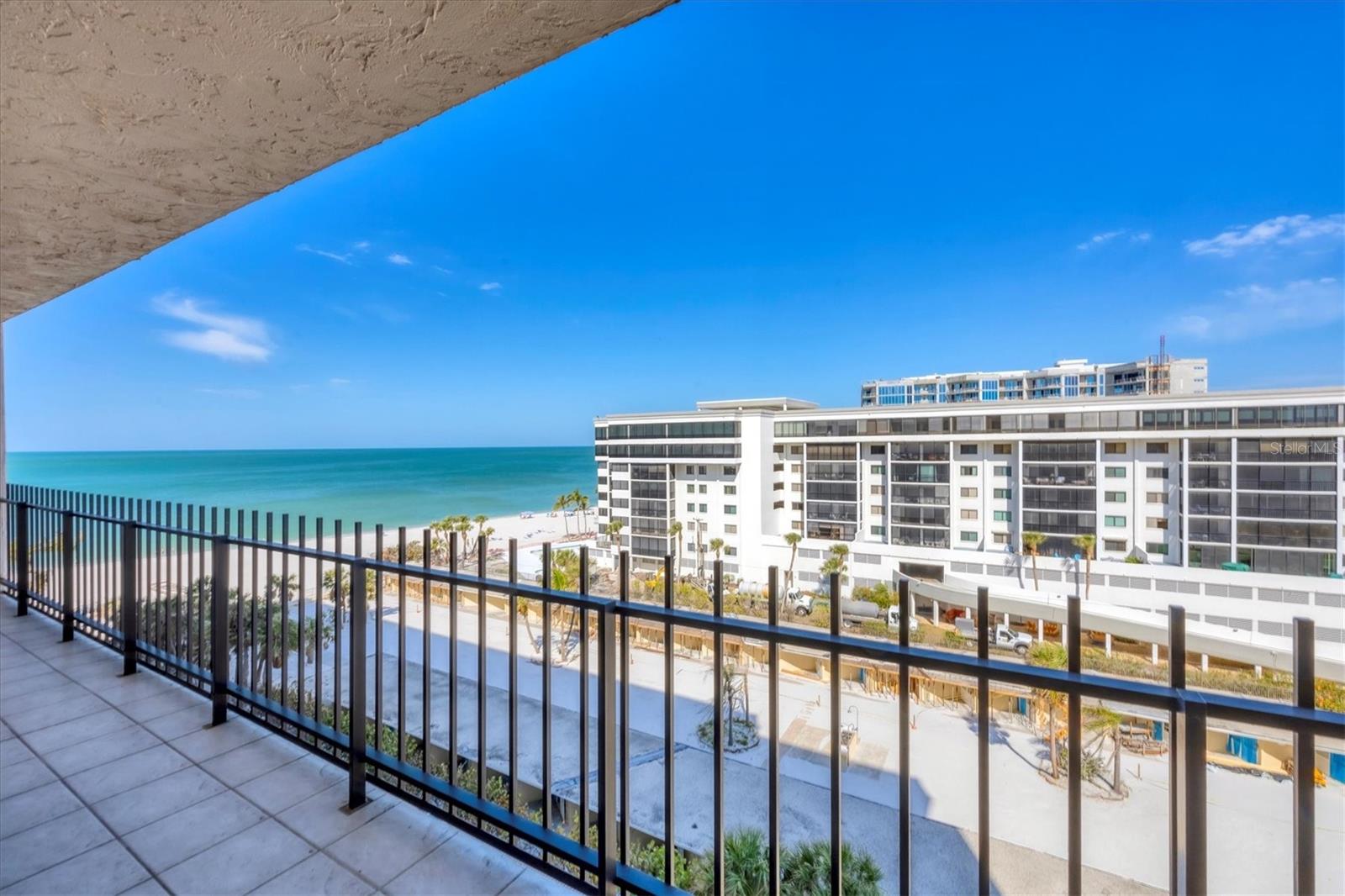 LIDO BEACH CLUB - Residential