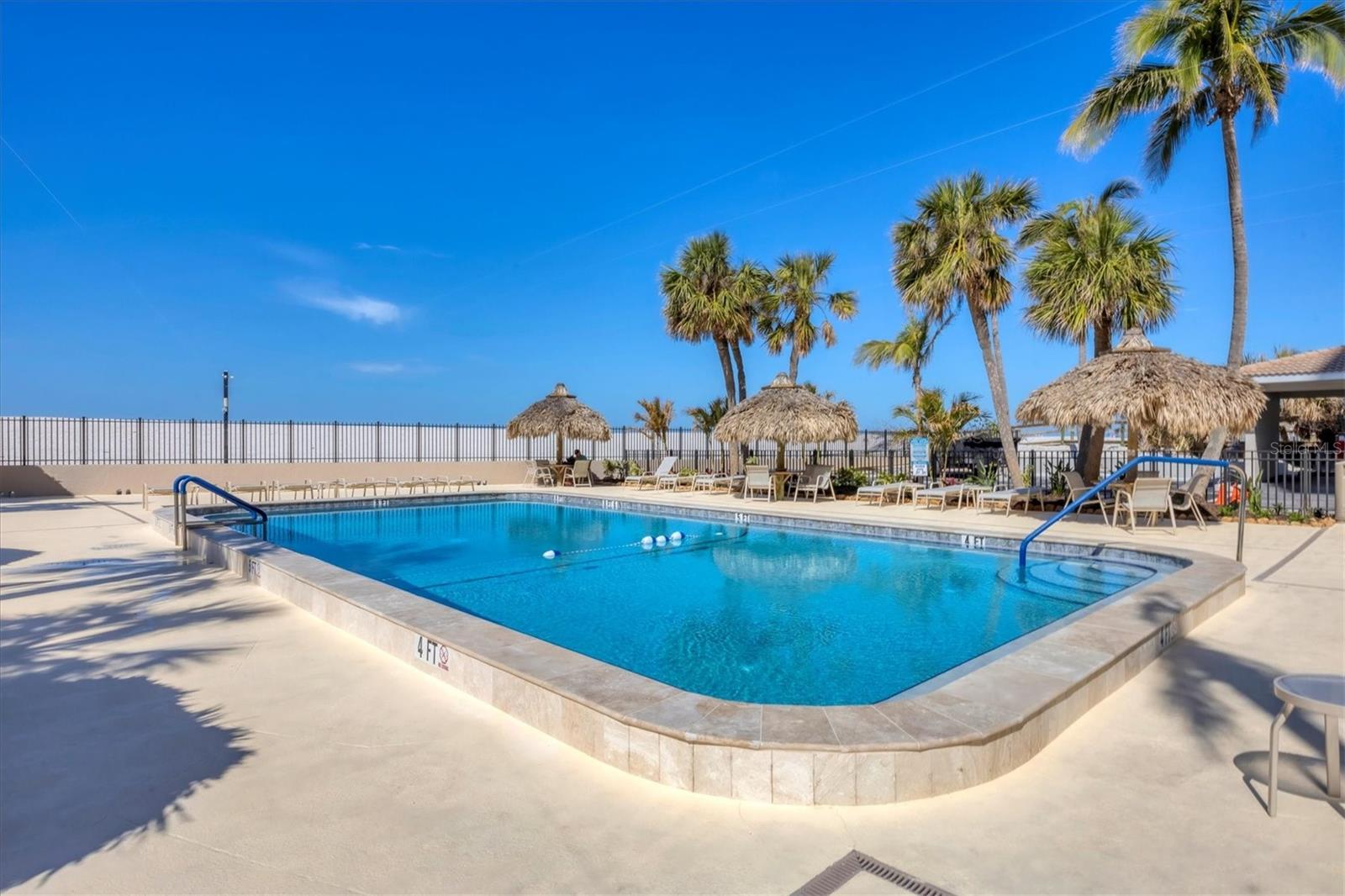 LIDO BEACH CLUB - Residential