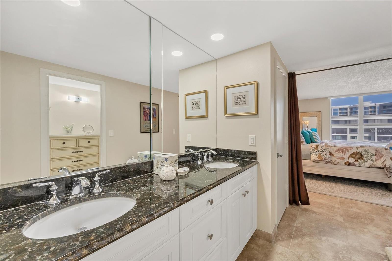 LIDO BEACH CLUB - Residential