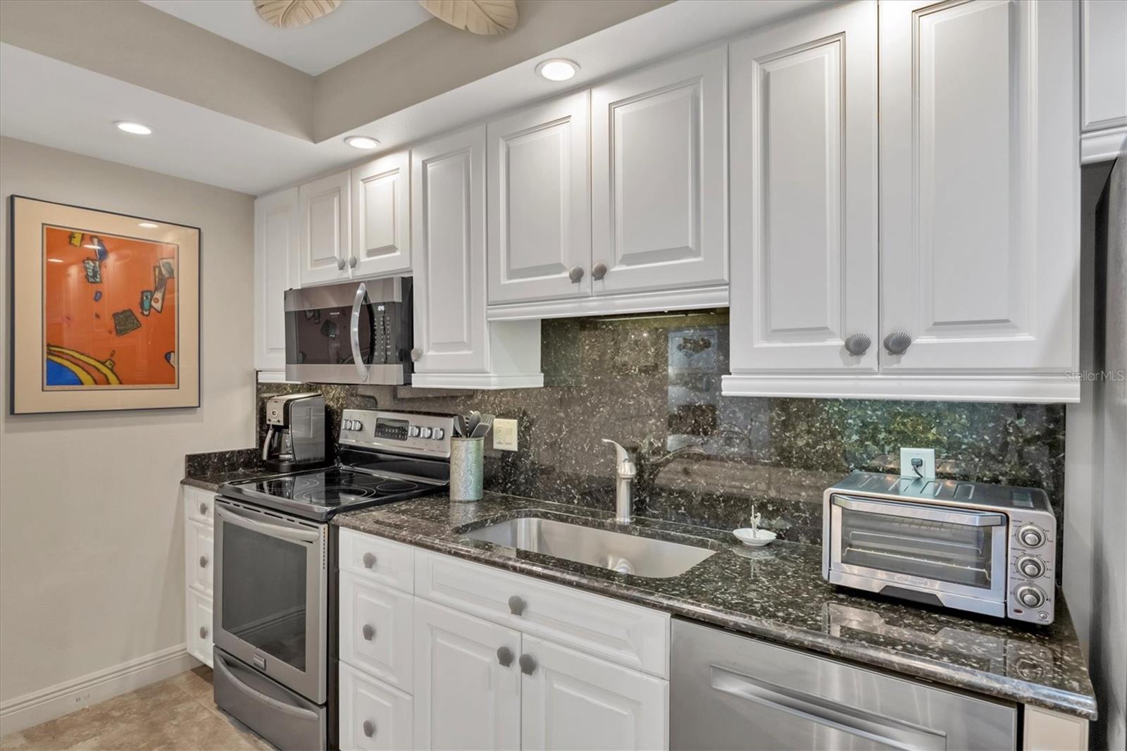 LIDO BEACH CLUB - Residential