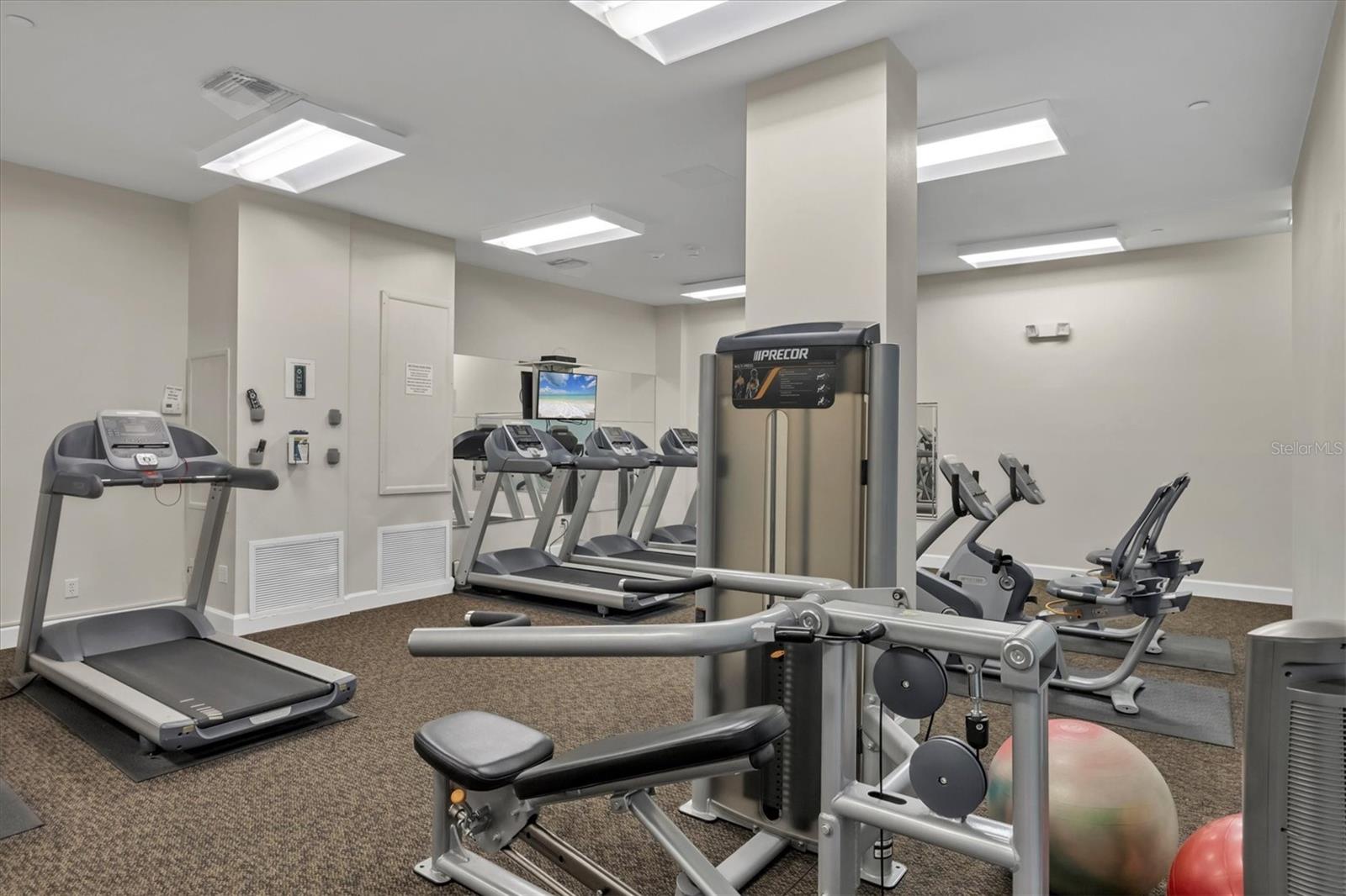 LIDO BEACH CLUB - Residential