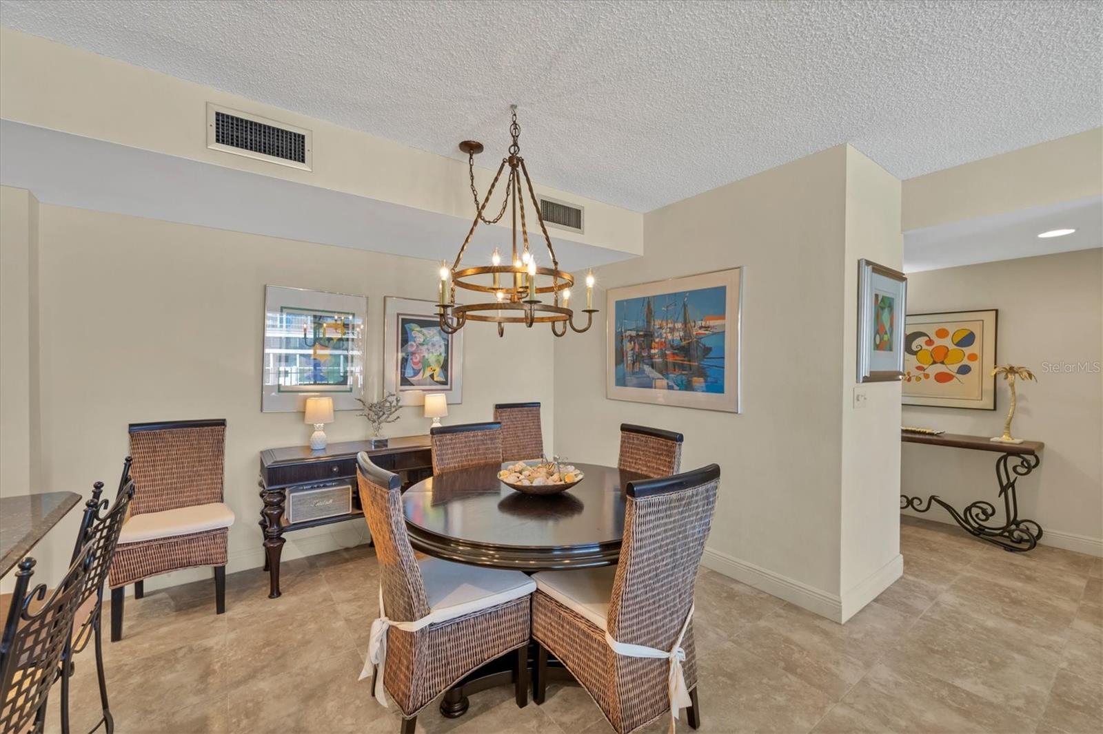 LIDO BEACH CLUB - Residential