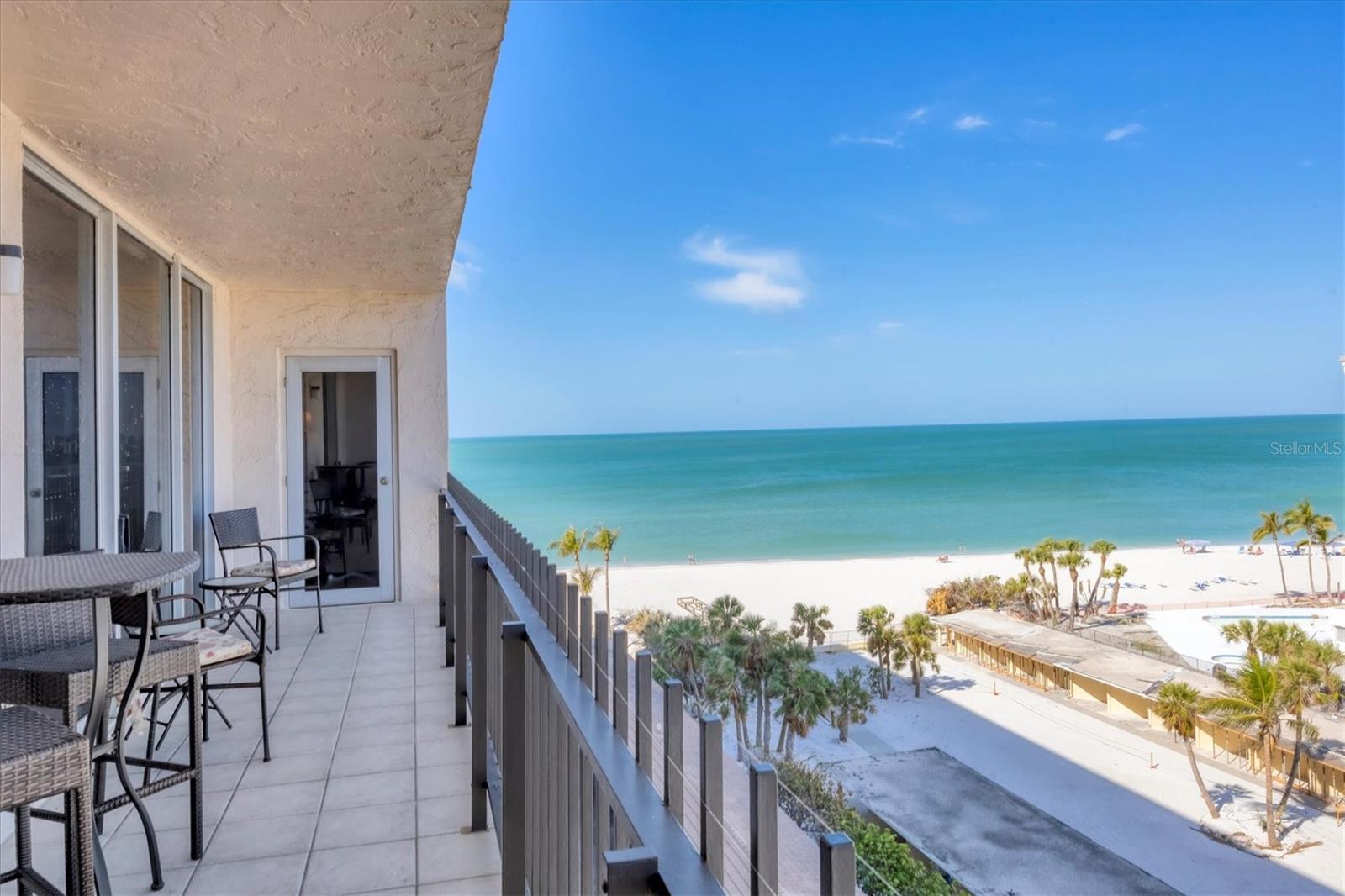 LIDO BEACH CLUB - Residential