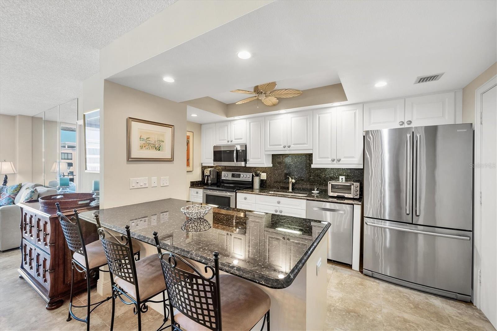 LIDO BEACH CLUB - Residential