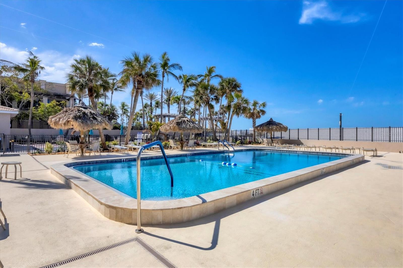 LIDO BEACH CLUB - Residential