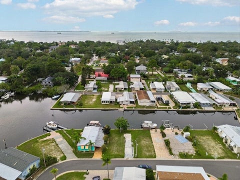 Photo of 102 Schooner Drive #102, Palm Harbor, FL 34683 (MLS # TB8535108)