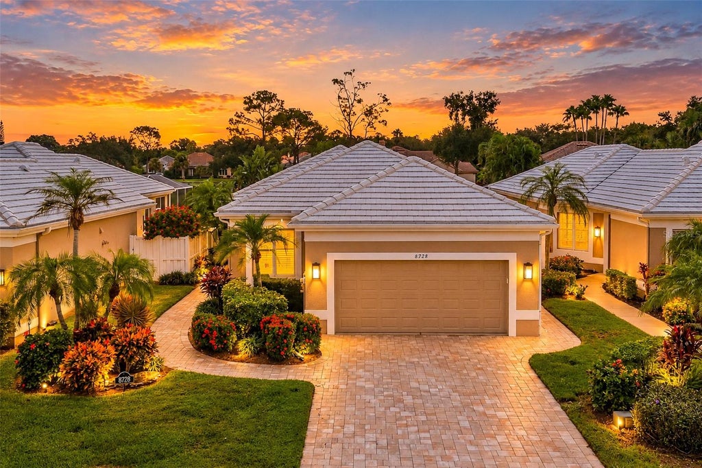 Photo of 8728 53rd Terrace E, Bradenton, FL 34211 (MLS # A4709225)