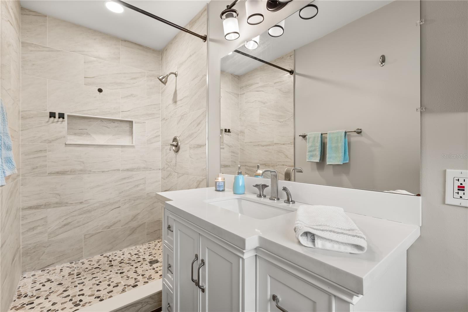 COCOA ISLES 4TH ADD - Residential