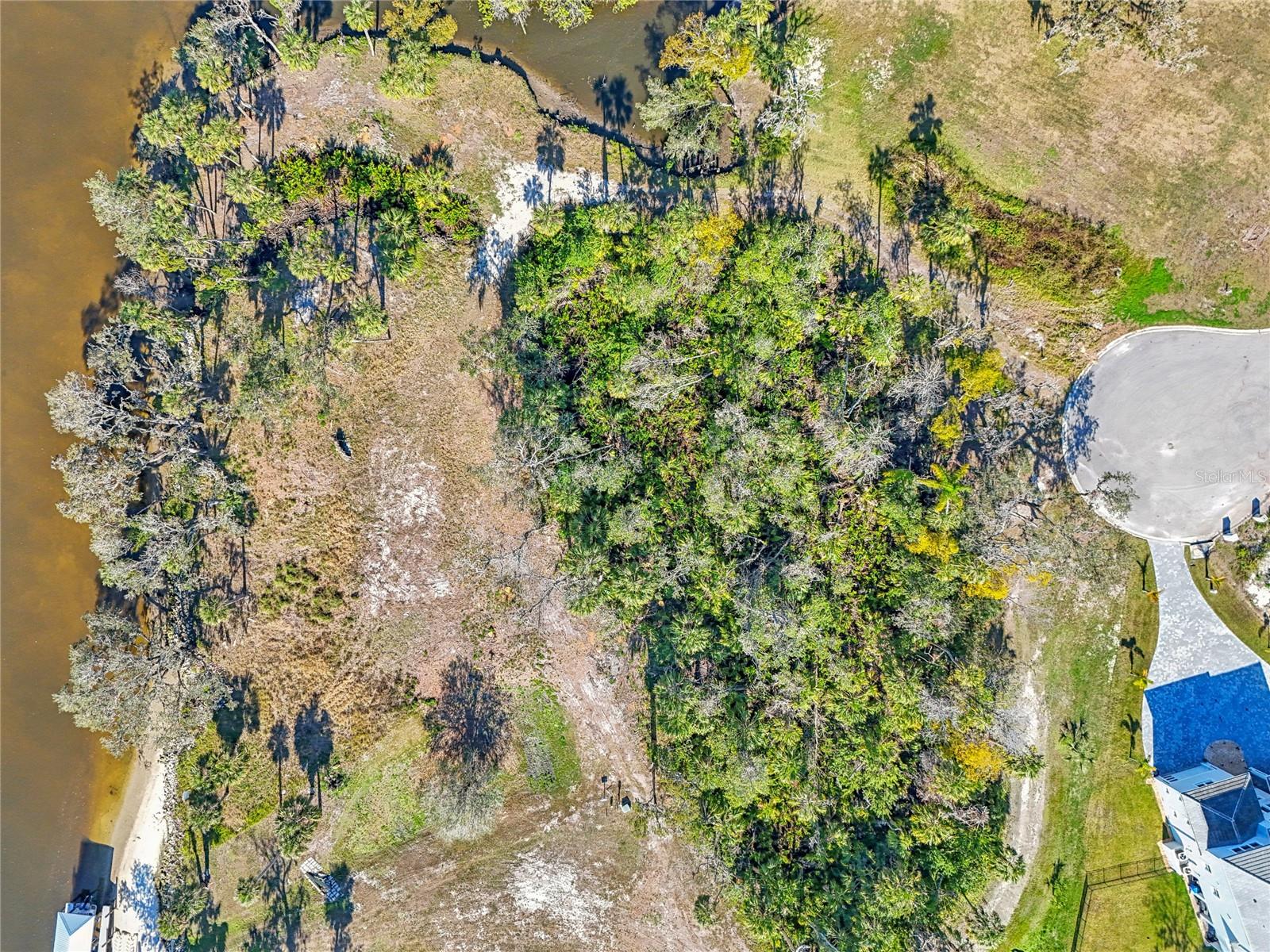 ALAFIA POINTE ESTATES - Land