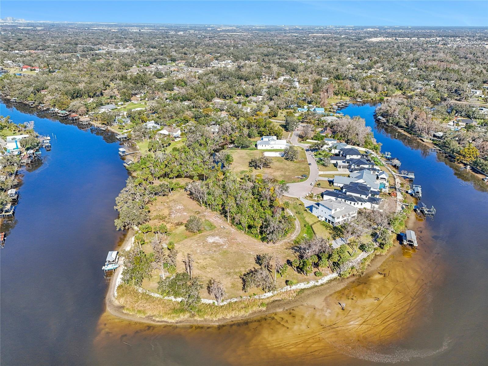 ALAFIA POINTE ESTATES - Land