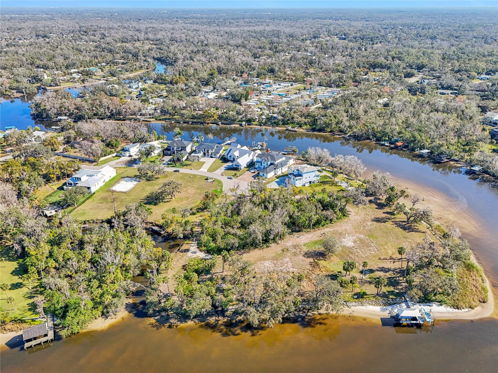 ALAFIA POINTE ESTATES - Land