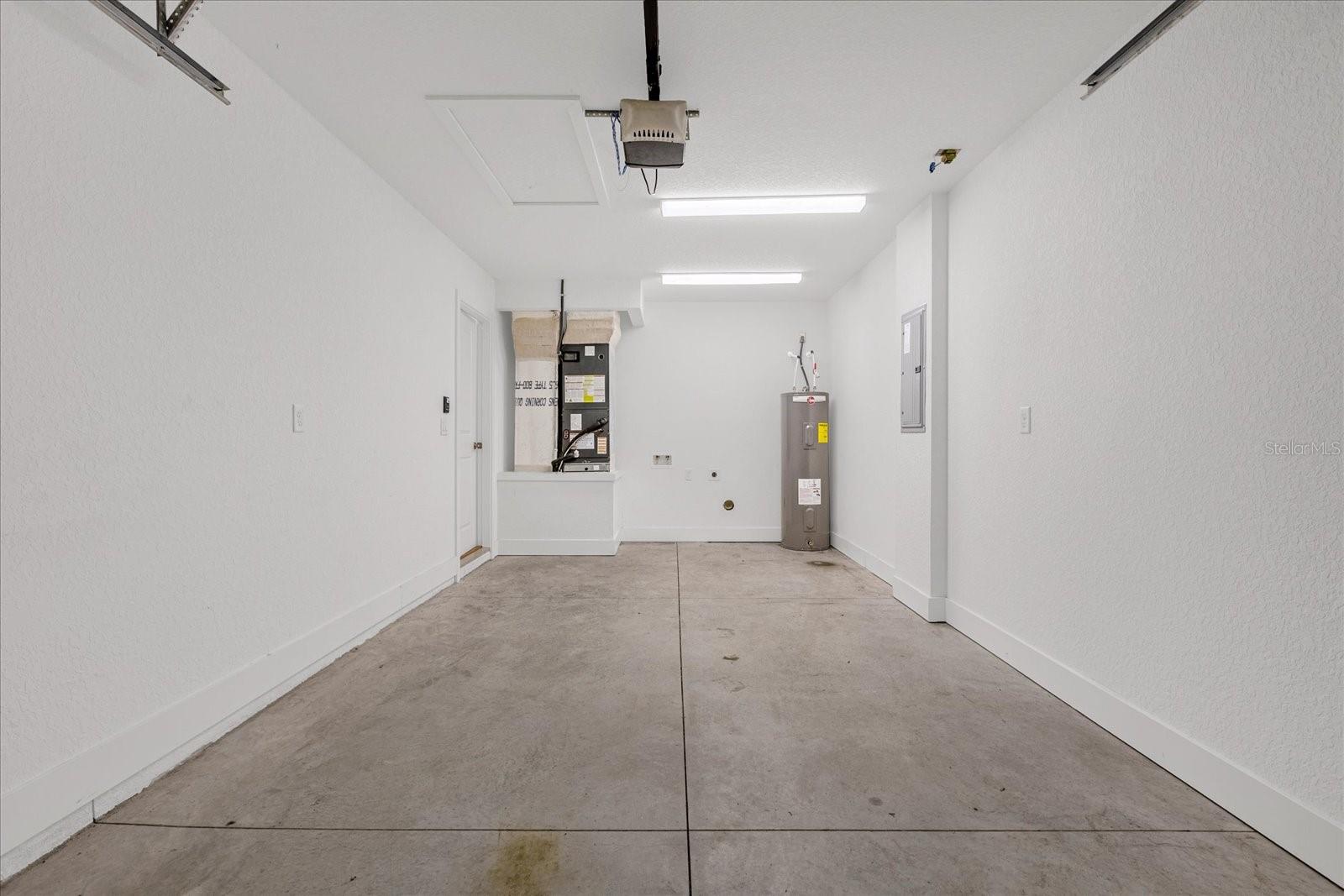 RAINBOW LAKES ESTATE - Residential