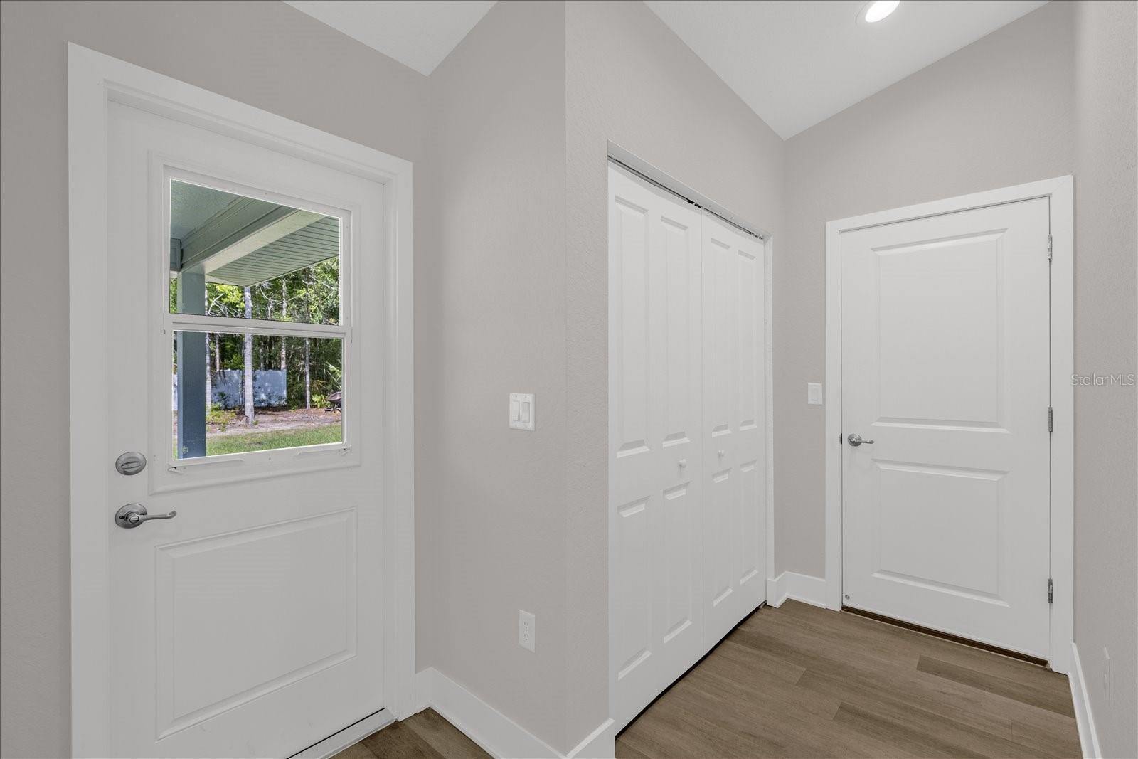 RAINBOW LAKES ESTATE - Residential