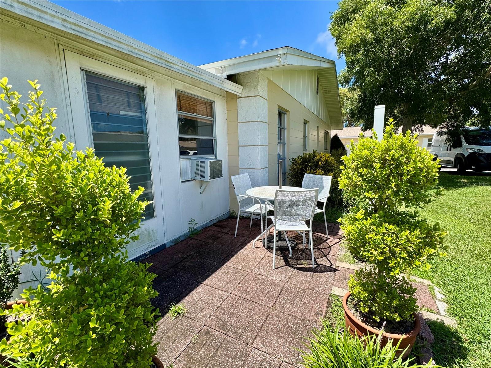 HEATHER HILL APTS - Residential