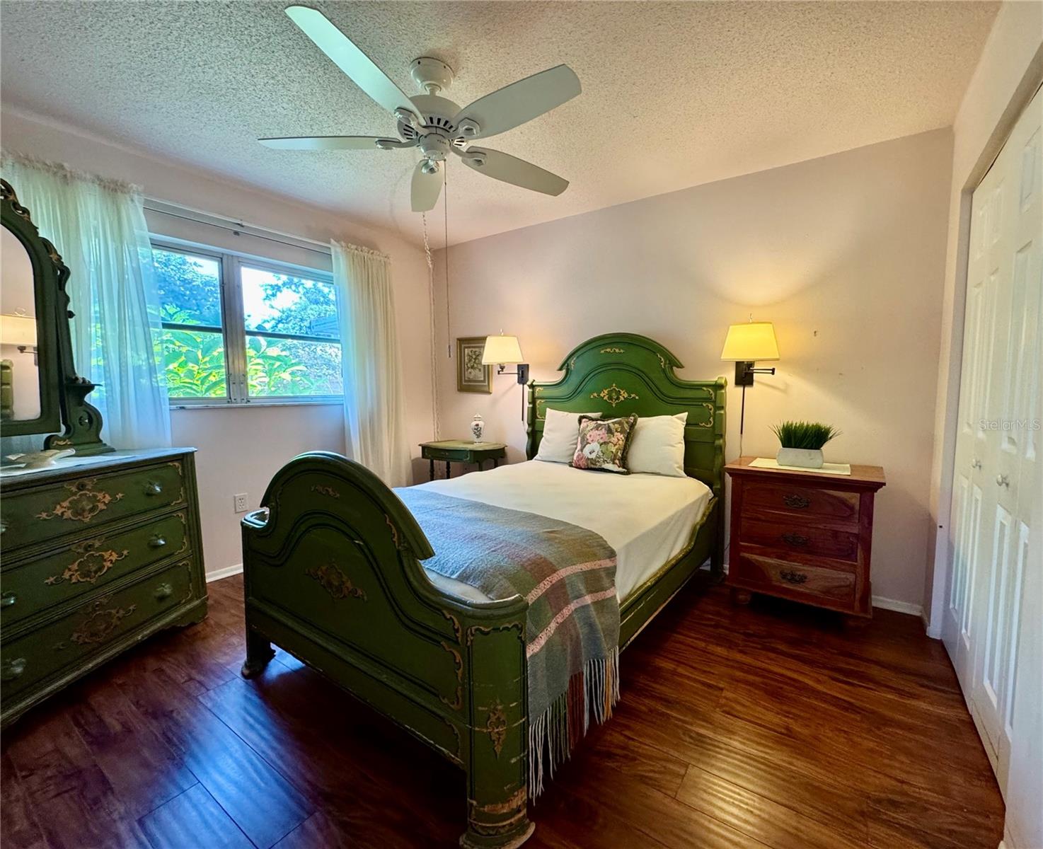 HEATHER HILL APTS - Residential