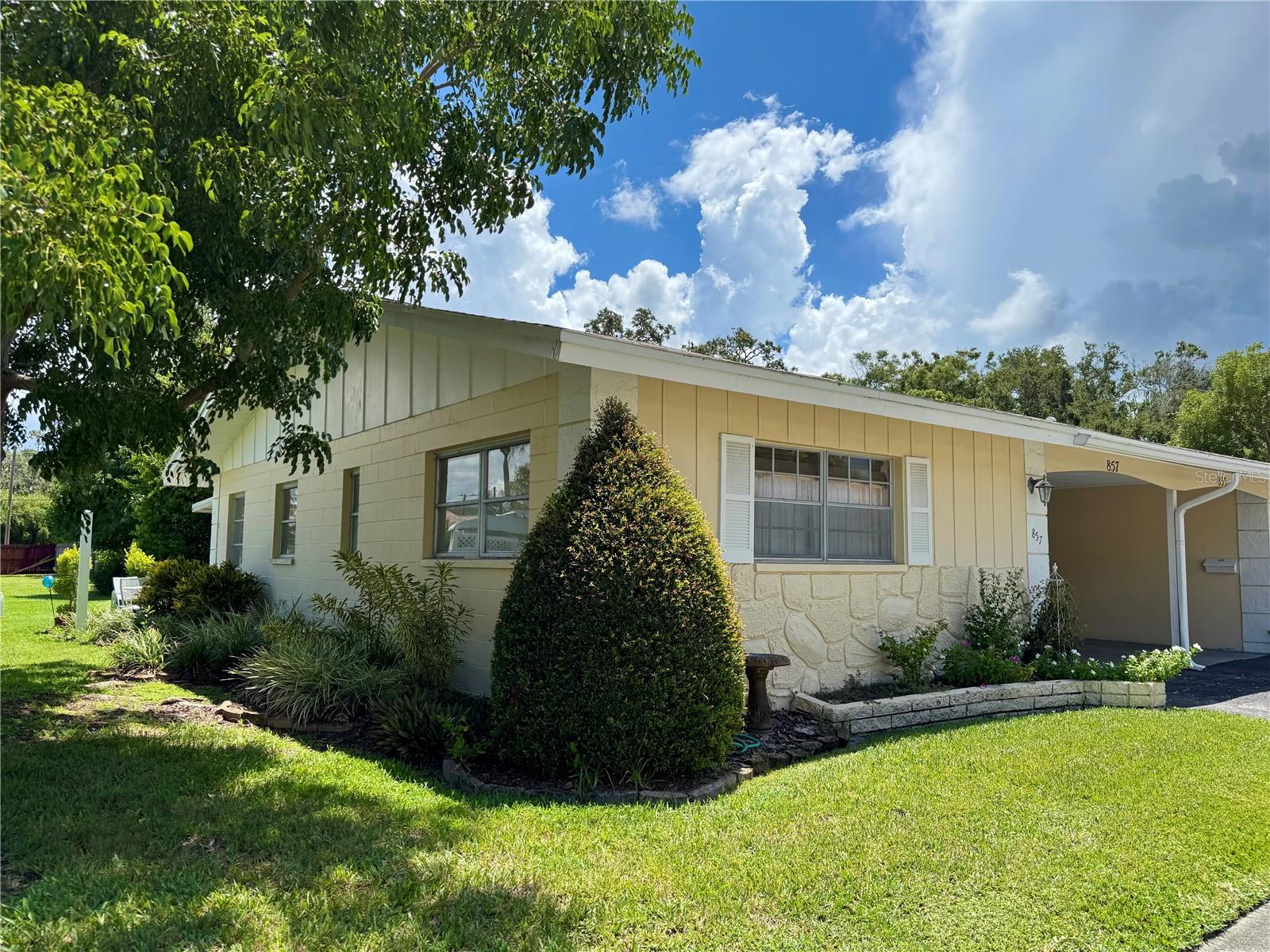 857 CAMBRIDGE CT