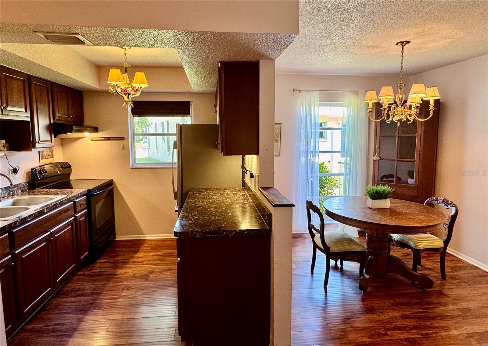 HEATHER HILL APTS - Residential
