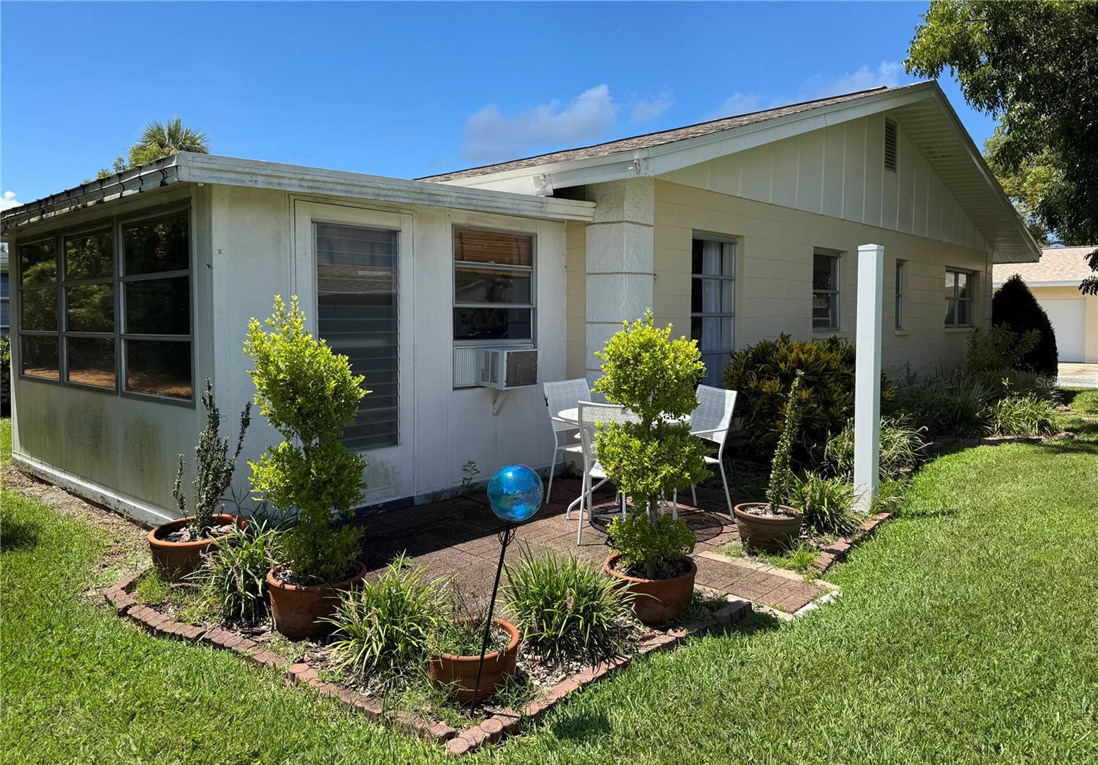 HEATHER HILL APTS - Residential