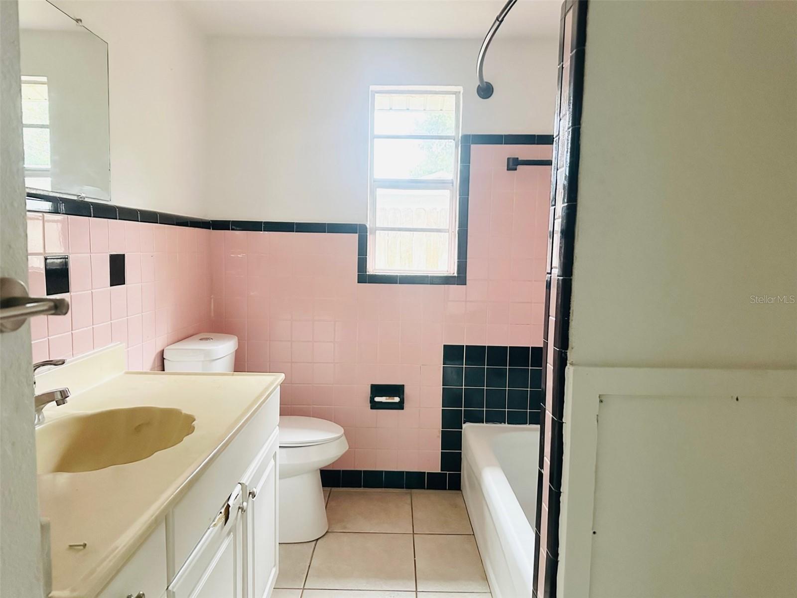 GREENLAND GROVES - Residential