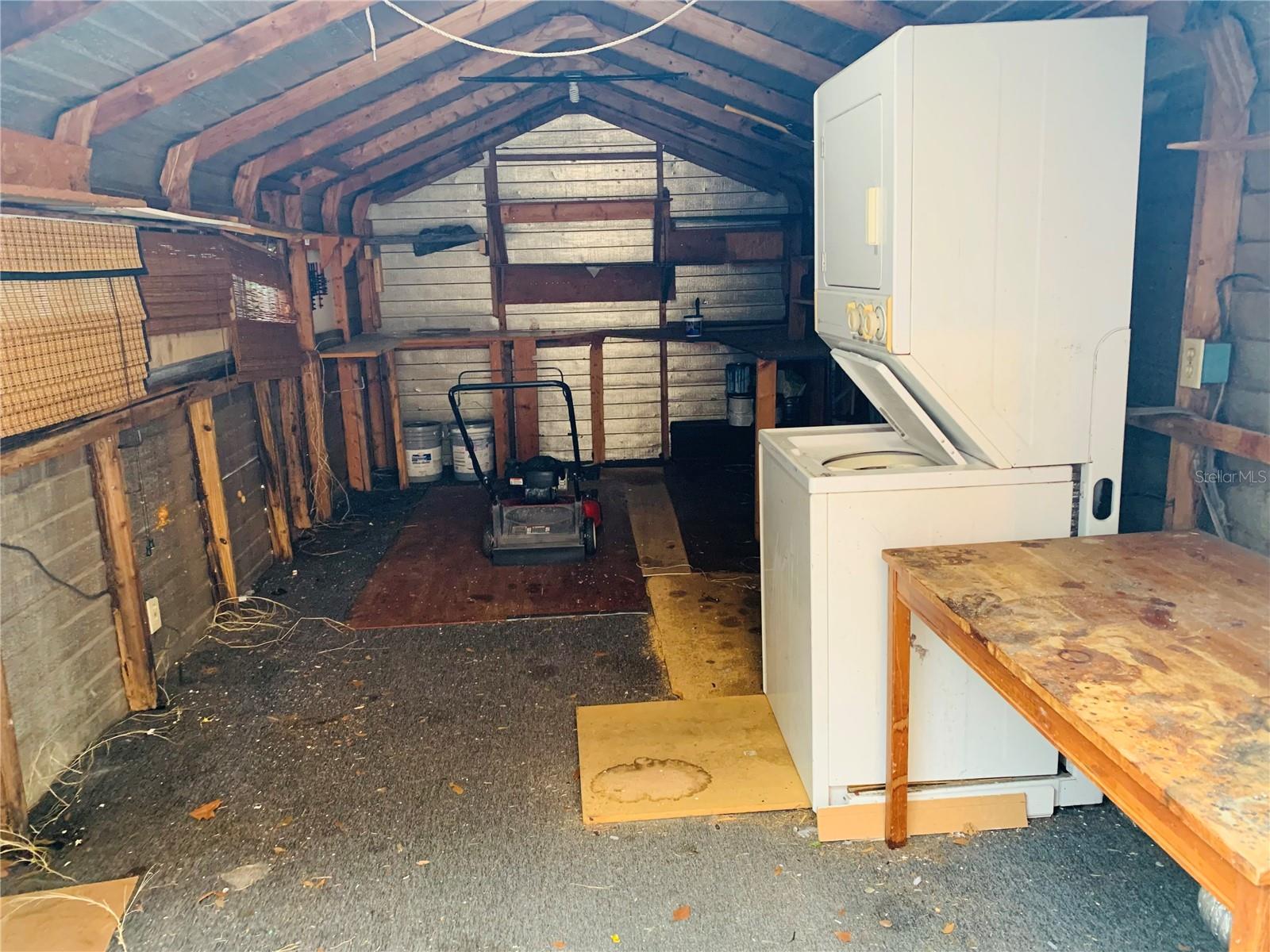 GREENLAND GROVES - Residential