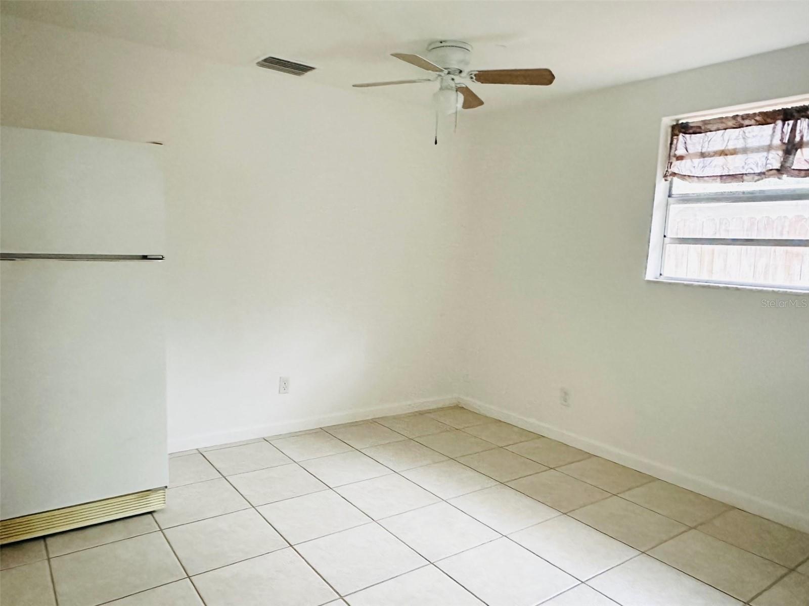 GREENLAND GROVES - Residential