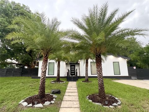 Photo of 1131 W Page Drive, Deltona, FL 32725 (MLS # V4943656)