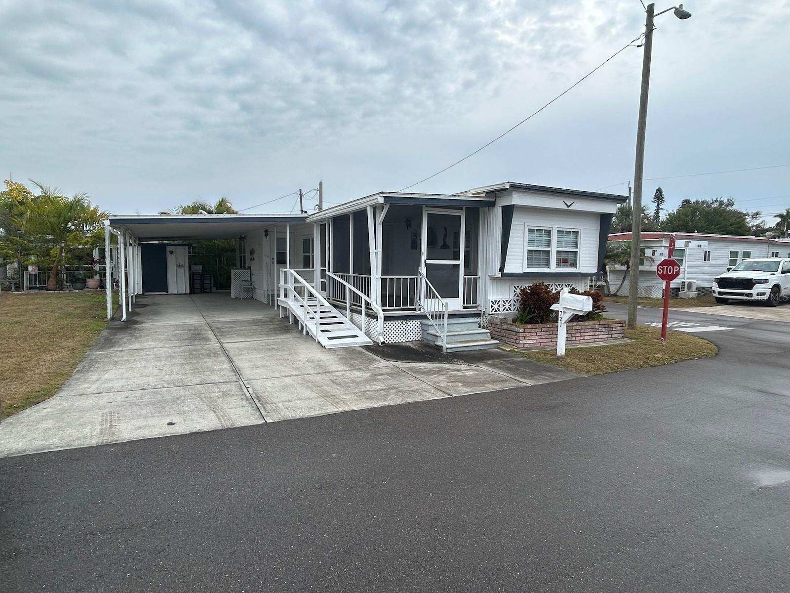 800 32ND AVENUE S 727