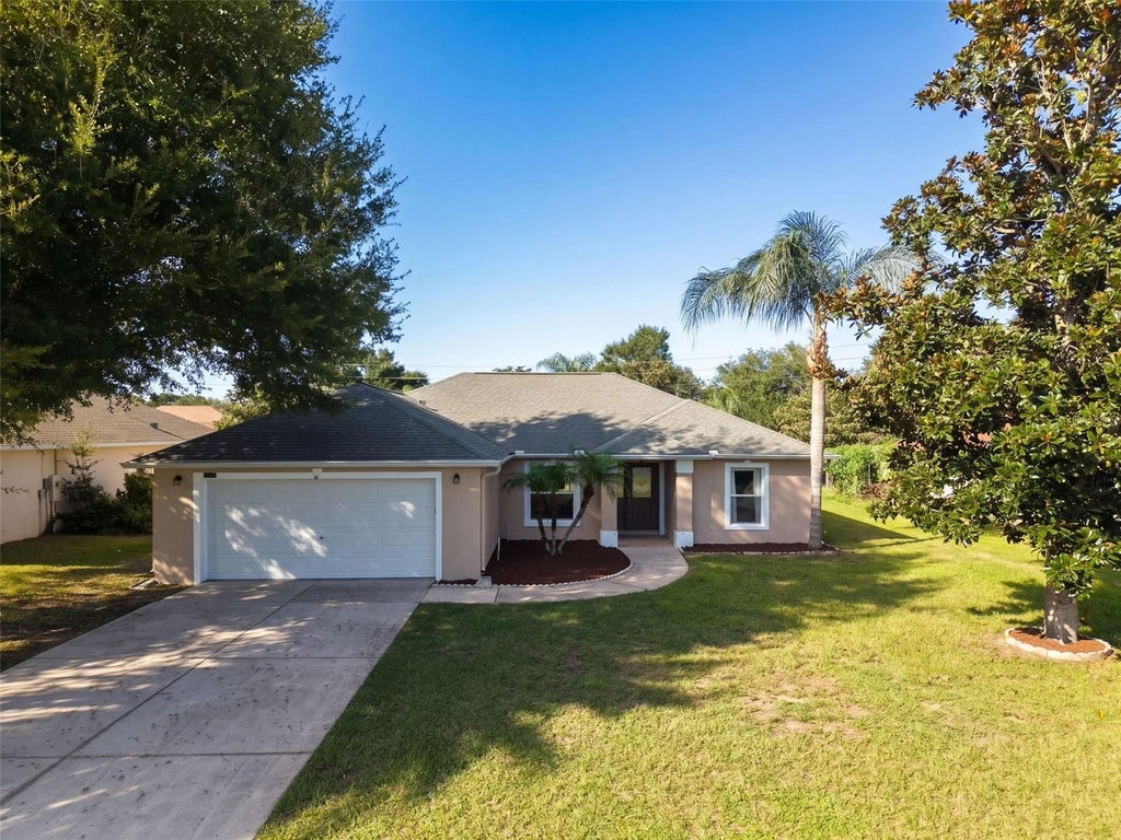 Photo of 11413 Patrico Loop, Clermont, FL 34711 (MLS # G5119021)