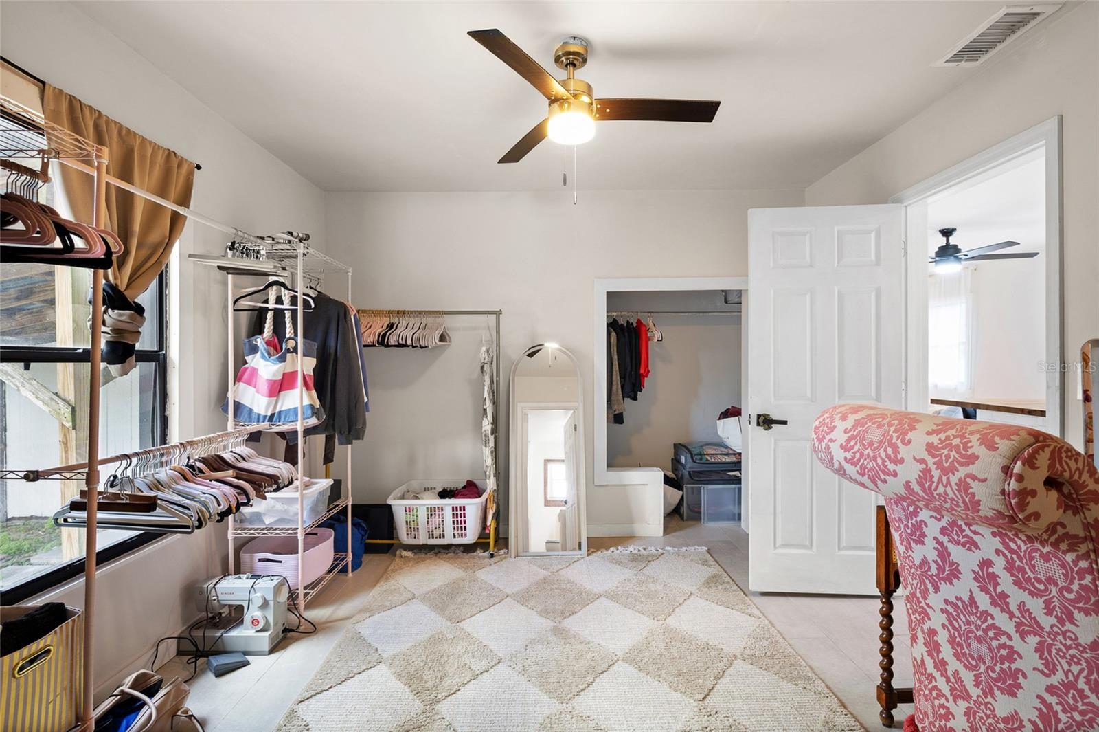 DEVANE & LOWRY SUB O - Residential