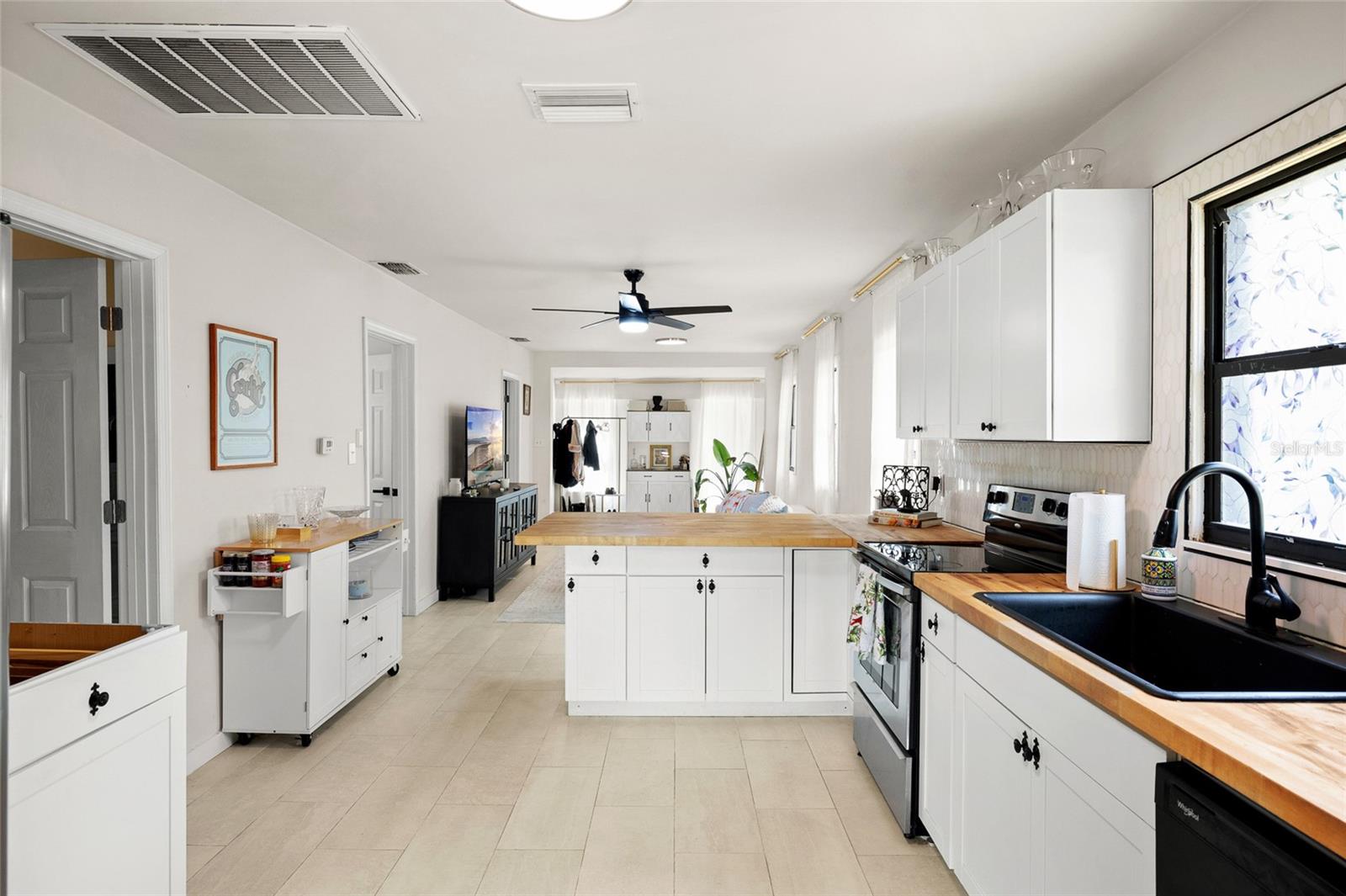 DEVANE & LOWRY SUB O - Residential