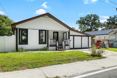 Photo of 504 E Calhoun Street, Plant City, FL 33563 (MLS # TB8496403)