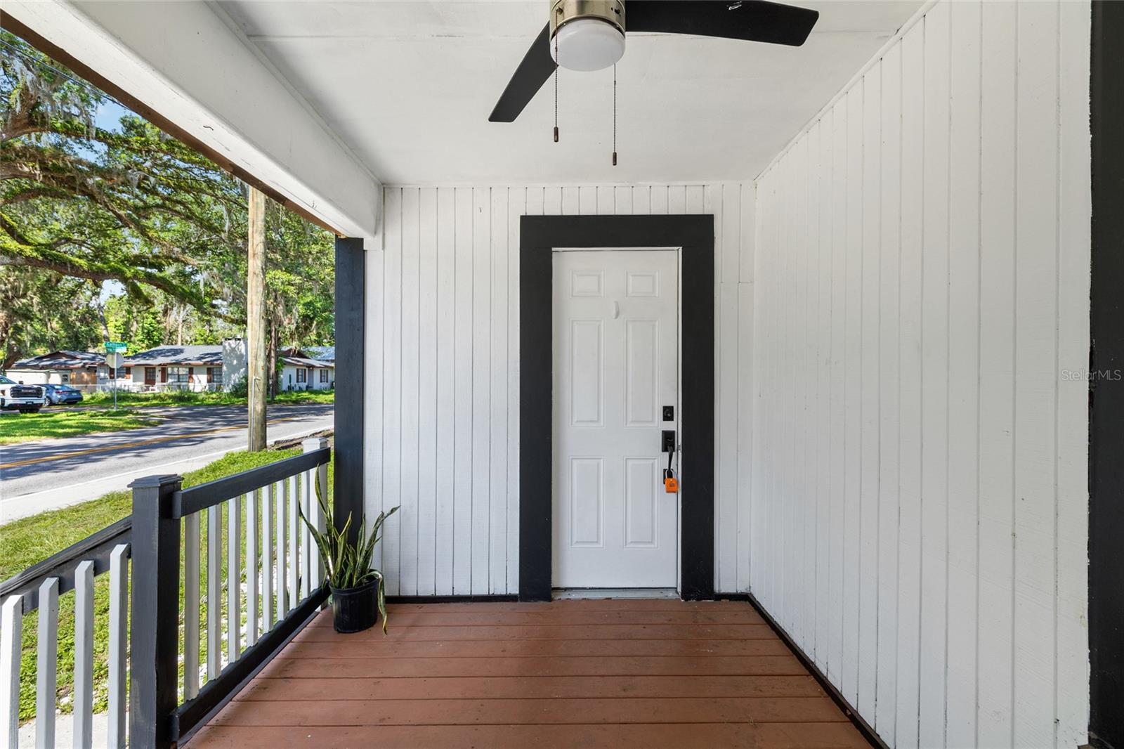 DEVANE & LOWRY SUB O - Residential