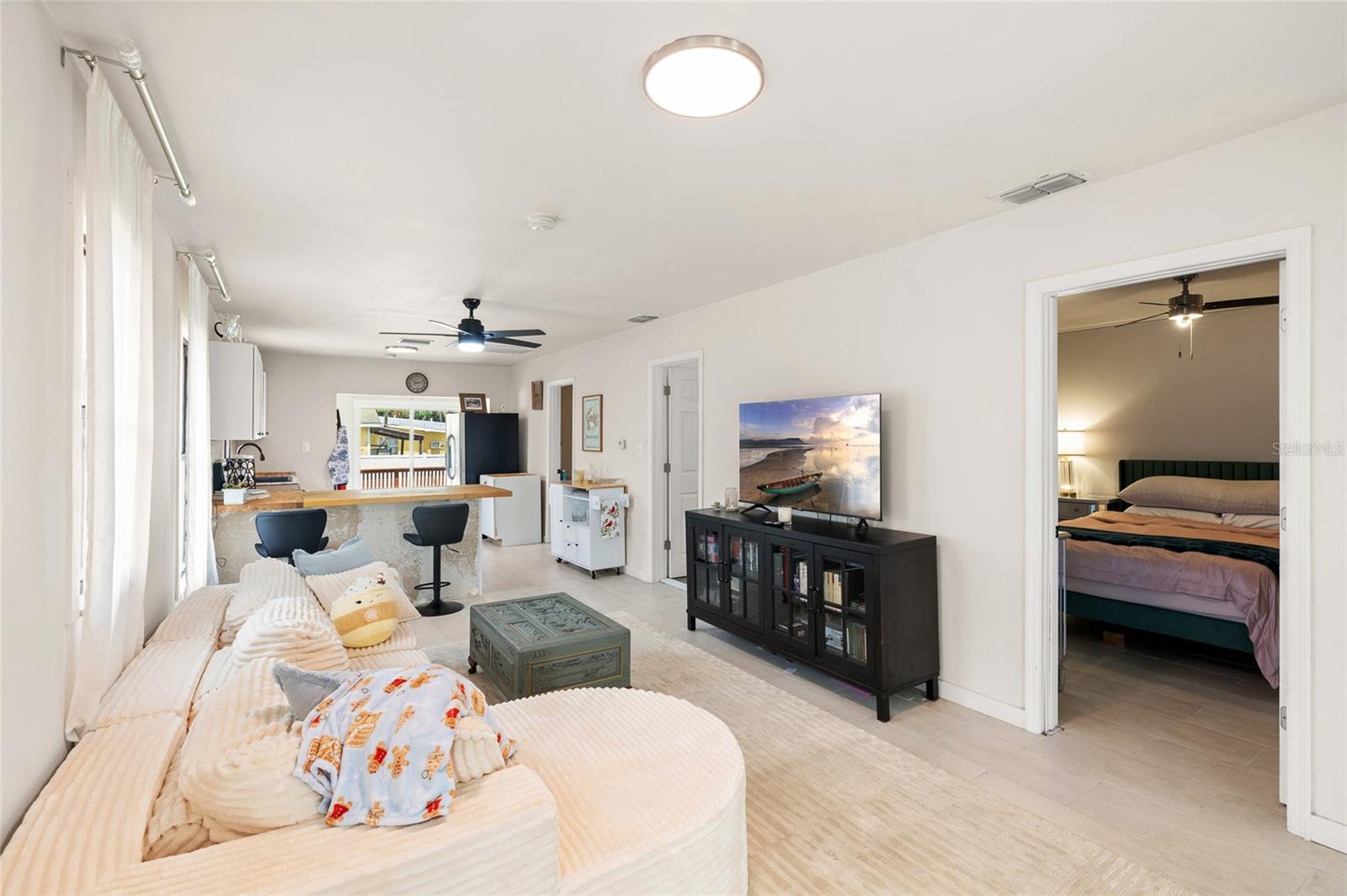 DEVANE & LOWRY SUB O - Residential