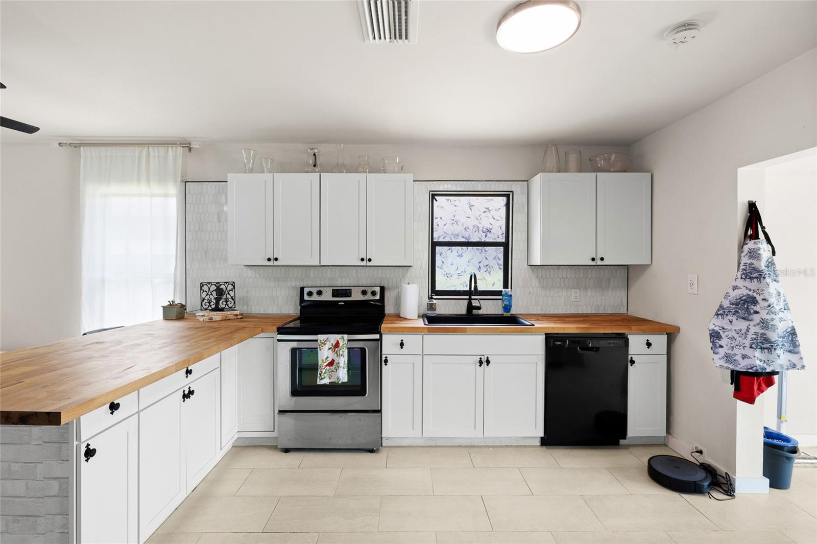 DEVANE & LOWRY SUB O - Residential