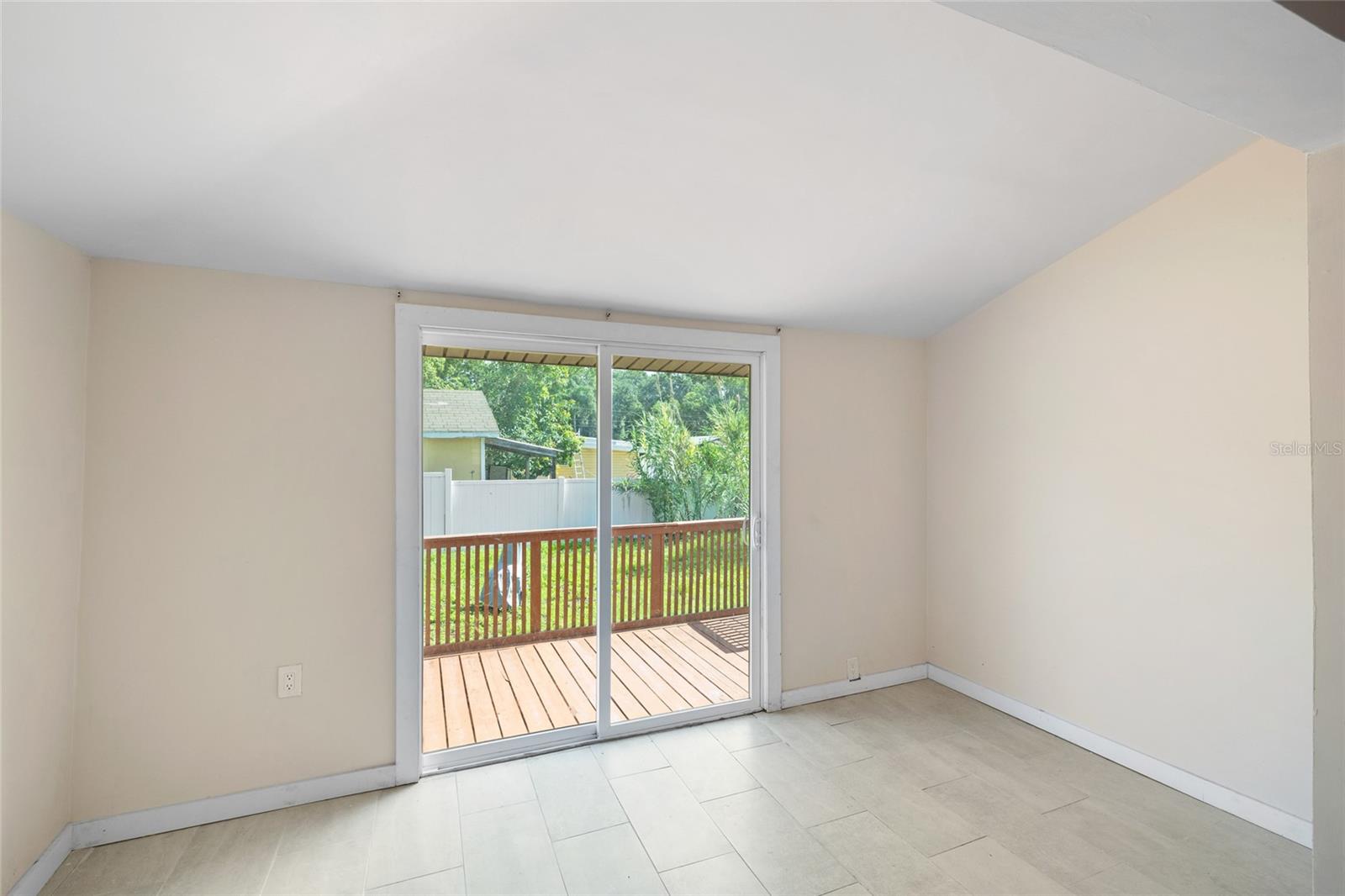 DEVANE & LOWRY SUB O - Residential