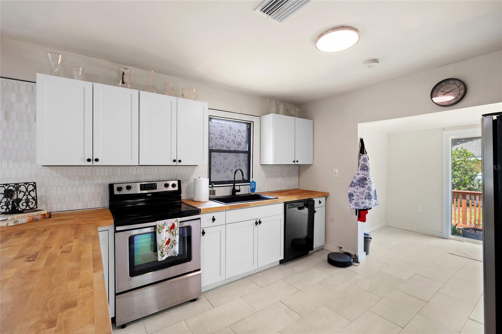 DEVANE & LOWRY SUB O - Residential