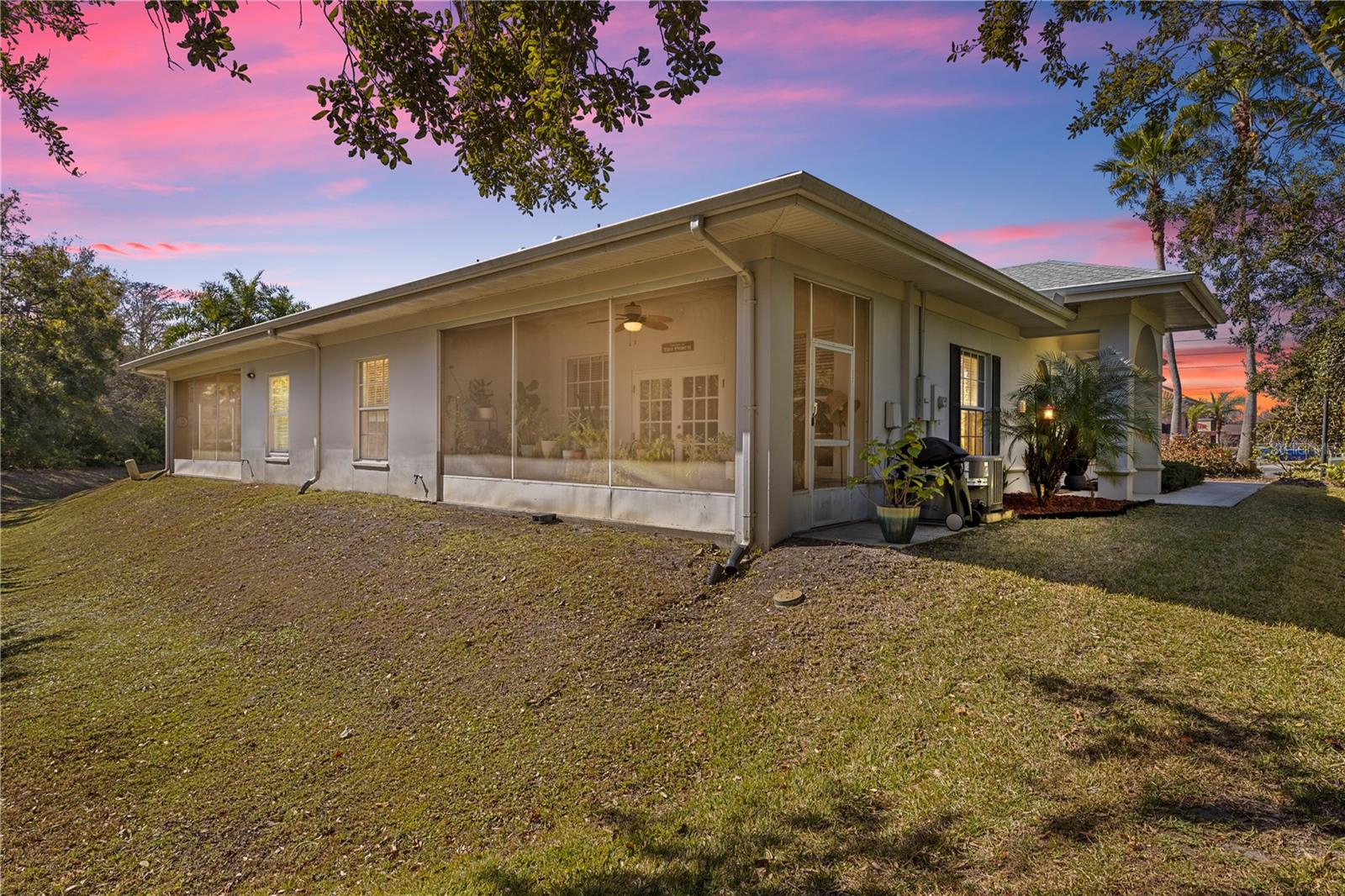 CITRUS FALLS COMMONS VILLAS - Residential